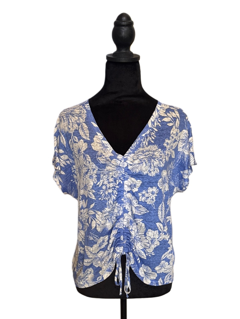 C&C California Blue and White Floral V-Neck Drawstring Top